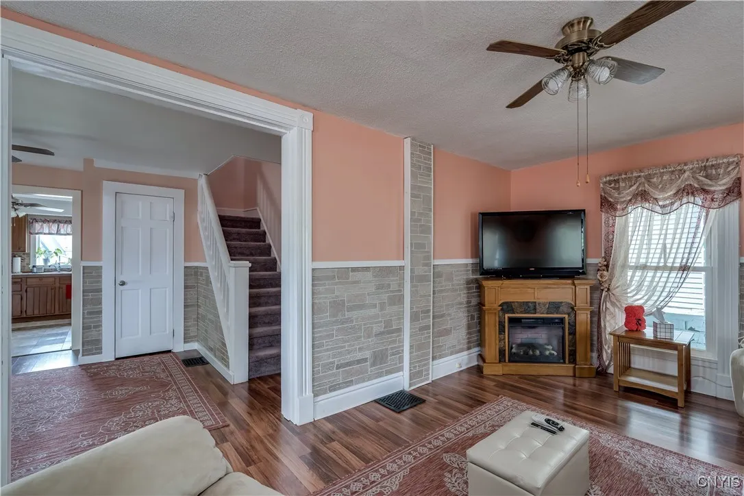 203 Brown Boulevard, Brownville, New York 13615, Brownville, New York 13615, 3 Bedrooms Bedrooms, 9 Rooms Rooms,2 BathroomsBathrooms,Residential,For Sale,203 Brown Boulevard, Brownville, New York 13615,S1623296