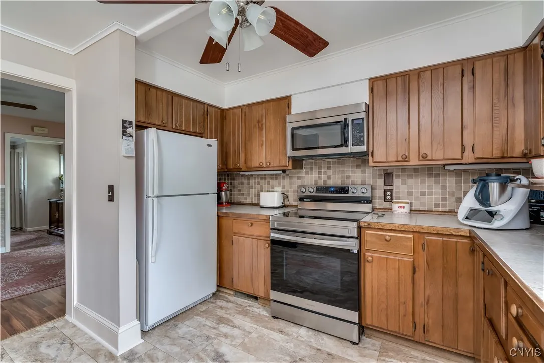 203 Brown Boulevard, Brownville, New York 13615, Brownville, New York 13615, 3 Bedrooms Bedrooms, 9 Rooms Rooms,2 BathroomsBathrooms,Residential,For Sale,203 Brown Boulevard, Brownville, New York 13615,S1623296