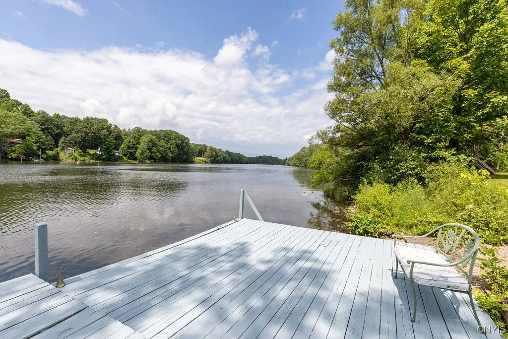 500 SF Dock.