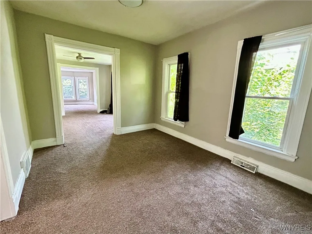 499 West Avenue Upper, Buffalo, New York 14213, Buffalo, New York 14213, 3 Bedrooms Bedrooms, 8 Rooms Rooms,1 BathroomBathrooms,Residential Lease,For Rent,499 West Avenue Upper, Buffalo, New York 14213,B1623883