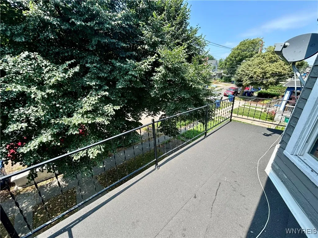 499 West Avenue Upper, Buffalo, New York 14213, Buffalo, New York 14213, 3 Bedrooms Bedrooms, 8 Rooms Rooms,1 BathroomBathrooms,Residential Lease,For Rent,499 West Avenue Upper, Buffalo, New York 14213,B1623883