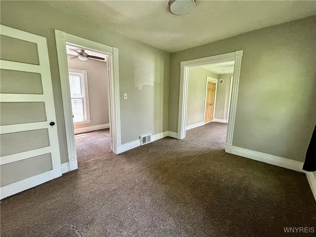499 West Avenue Upper, Buffalo, New York 14213, Buffalo, New York 14213, 3 Bedrooms Bedrooms, 8 Rooms Rooms,1 BathroomBathrooms,Residential Lease,For Rent,499 West Avenue Upper, Buffalo, New York 14213,B1623883
