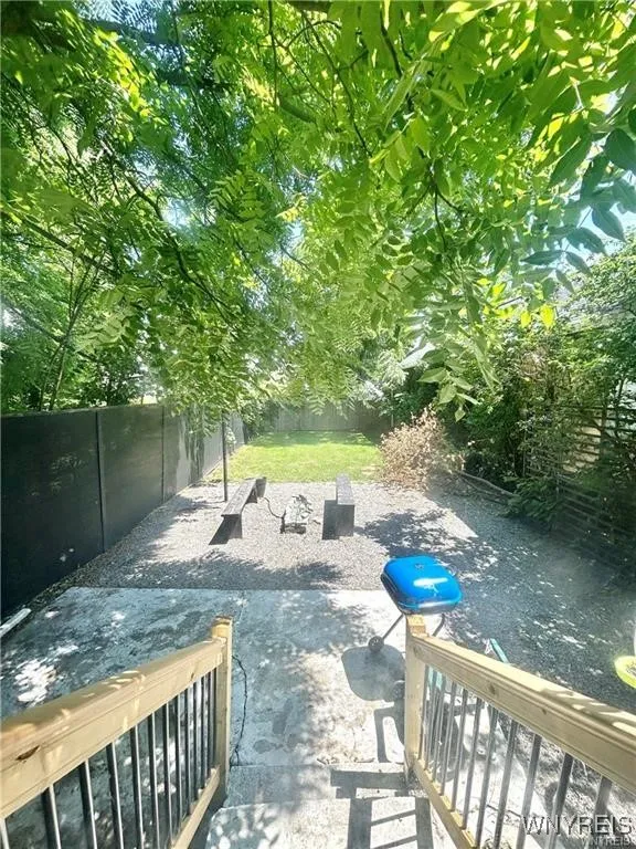 499 West Avenue Upper, Buffalo, New York 14213, Buffalo, New York 14213, 3 Bedrooms Bedrooms, 8 Rooms Rooms,1 BathroomBathrooms,Residential Lease,For Rent,499 West Avenue Upper, Buffalo, New York 14213,B1623883