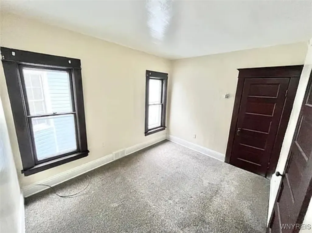 Upper Bedroom-2