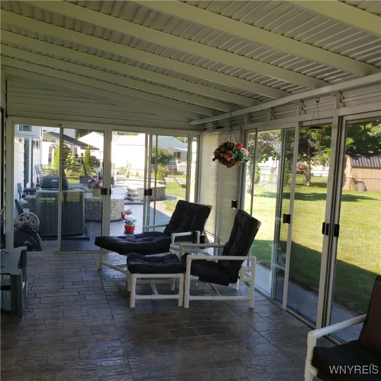 6717 Errick Road, Wheatfield, New York 14120, Wheatfield, New York 14120, 3 Bedrooms Bedrooms, 5 Rooms Rooms,2 BathroomsBathrooms,Residential,For Sale,6717 Errick Road, Wheatfield, New York 14120,0,B1623645