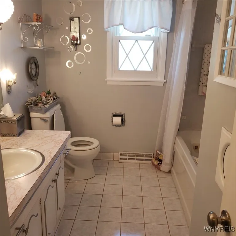 Full bath on Main floor