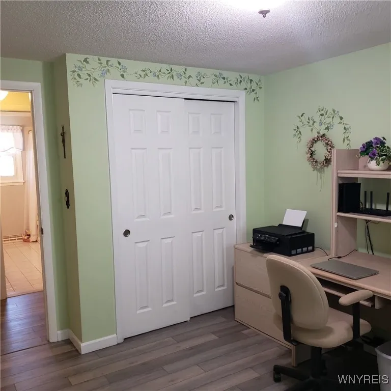 6717 Errick Road, Wheatfield, New York 14120, Wheatfield, New York 14120, 3 Bedrooms Bedrooms, 5 Rooms Rooms,2 BathroomsBathrooms,Residential,For Sale,6717 Errick Road, Wheatfield, New York 14120,B1623645