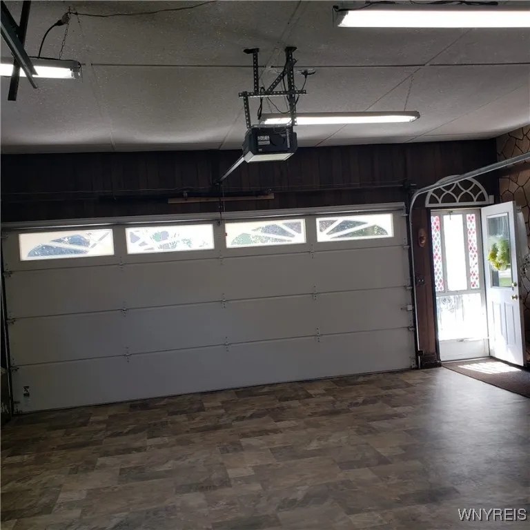 6717 Errick Road, Wheatfield, New York 14120, Wheatfield, New York 14120, 3 Bedrooms Bedrooms, 5 Rooms Rooms,2 BathroomsBathrooms,Residential,For Sale,6717 Errick Road, Wheatfield, New York 14120,B1623645