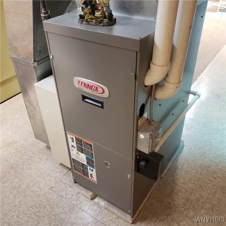 6717 Errick Road, Wheatfield, New York 14120, Wheatfield, New York 14120, 3 Bedrooms Bedrooms, 5 Rooms Rooms,2 BathroomsBathrooms,Residential,For Sale,6717 Errick Road, Wheatfield, New York 14120,0,B1623645