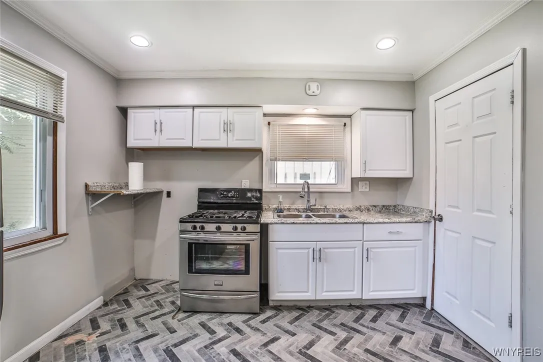 47 Heath Street, Buffalo, New York 14214, Buffalo, New York 14214, 5 Bedrooms Bedrooms, 8 Rooms Rooms,1 BathroomBathrooms,Residential,For Sale,47 Heath Street, Buffalo, New York 14214,B1623153
