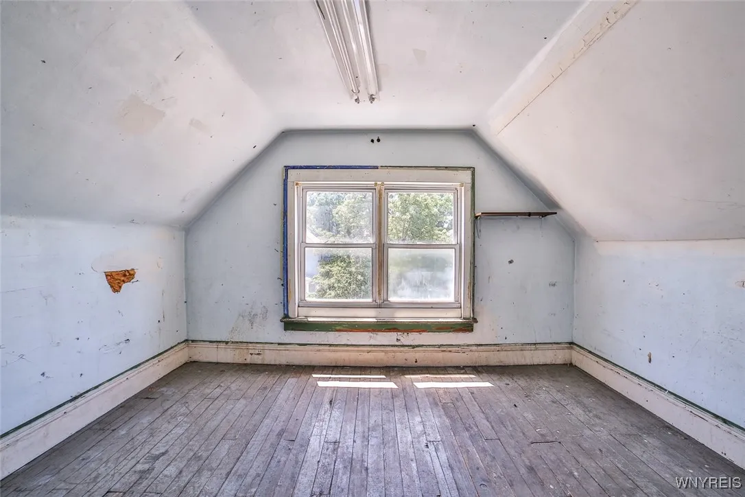 47 Heath Street, Buffalo, New York 14214, Buffalo, New York 14214, 5 Bedrooms Bedrooms, 8 Rooms Rooms,1 BathroomBathrooms,Residential,For Sale,47 Heath Street, Buffalo, New York 14214,B1623153
