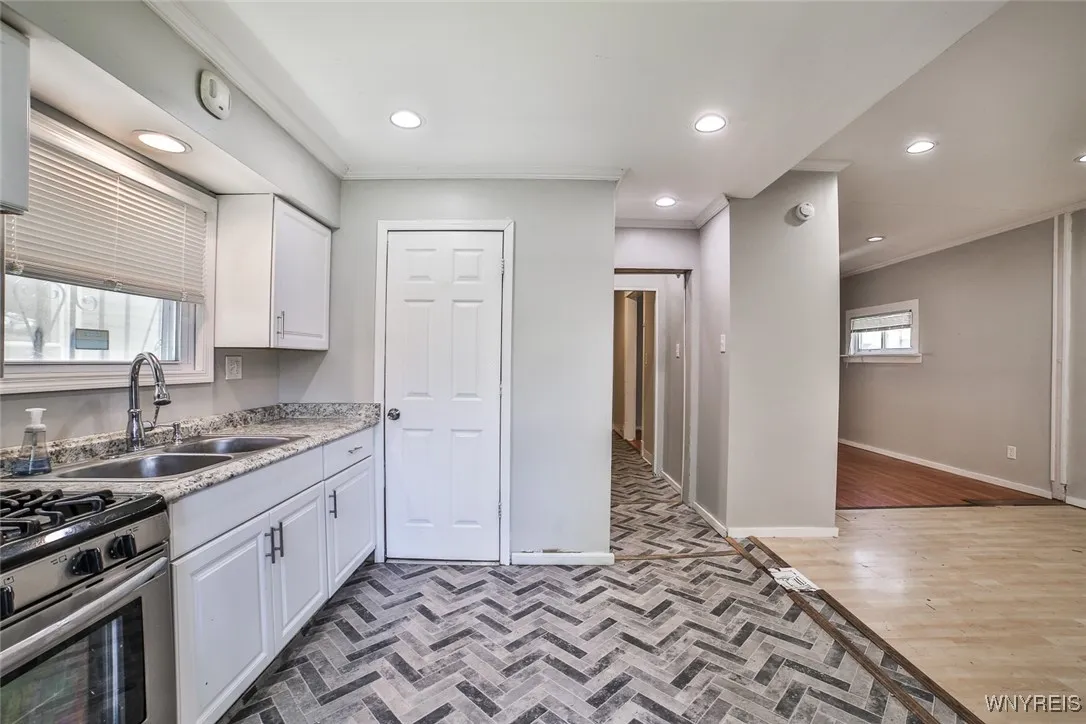 47 Heath Street, Buffalo, New York 14214, Buffalo, New York 14214, 5 Bedrooms Bedrooms, 8 Rooms Rooms,1 BathroomBathrooms,Residential,For Sale,47 Heath Street, Buffalo, New York 14214,B1623153
