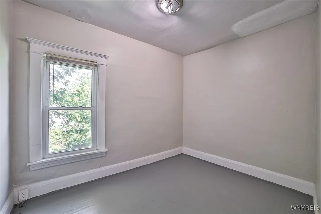 47 Heath Street, Buffalo, New York 14214, Buffalo, New York 14214, 5 Bedrooms Bedrooms, 8 Rooms Rooms,1 BathroomBathrooms,Residential,For Sale,47 Heath Street, Buffalo, New York 14214,B1623153