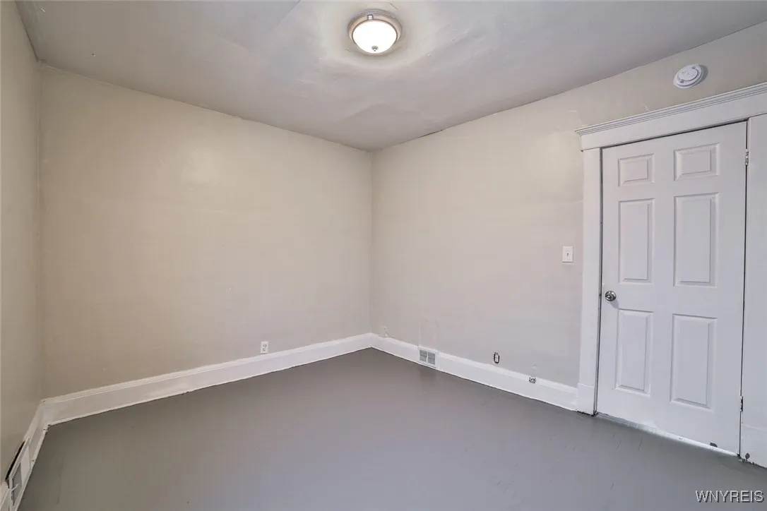 47 Heath Street, Buffalo, New York 14214, Buffalo, New York 14214, 5 Bedrooms Bedrooms, 8 Rooms Rooms,1 BathroomBathrooms,Residential,For Sale,47 Heath Street, Buffalo, New York 14214,B1623153