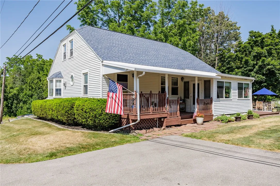380 Basket Road, Webster, New York 14580, Webster, New York 14580, 4 Bedrooms Bedrooms, 10 Rooms Rooms,2 BathroomsBathrooms,Residential,For Sale,380 Basket Road, Webster, New York 14580,R1622137