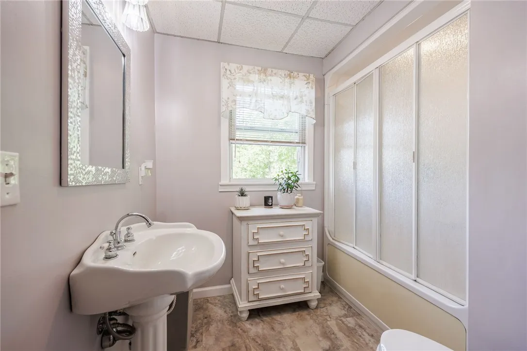 380 Basket Road, Webster, New York 14580, Webster, New York 14580, 4 Bedrooms Bedrooms, 10 Rooms Rooms,2 BathroomsBathrooms,Residential,For Sale,380 Basket Road, Webster, New York 14580,R1622137