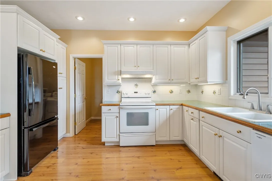 926 Tuscarora Road, Sullivan, New York 13037, Sullivan, New York 13037, 3 Bedrooms Bedrooms, 8 Rooms Rooms,2 BathroomsBathrooms,Residential,For Sale,926 Tuscarora Road, Sullivan, New York 13037,S1623217