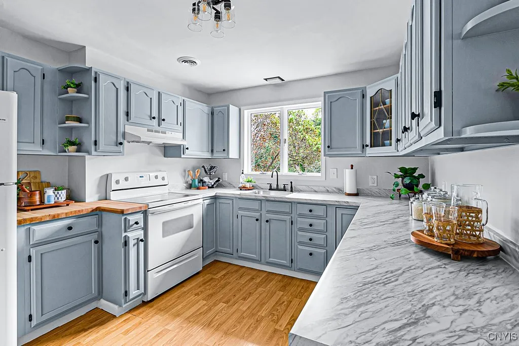 109 Center Road, Frankfort, New York 13340, Frankfort, New York 13340, 3 Bedrooms Bedrooms, 8 Rooms Rooms,2 BathroomsBathrooms,Residential,For Sale,109 Center Road, Frankfort, New York 13340,S1623620