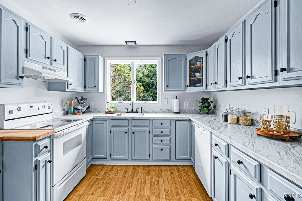 109 Center Road, Frankfort, New York 13340, Frankfort, New York 13340, 3 Bedrooms Bedrooms, 8 Rooms Rooms,2 BathroomsBathrooms,Residential,For Sale,109 Center Road, Frankfort, New York 13340,S1623620