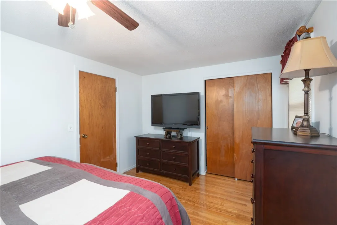 30 Rusty Lane, Greece, New York 14626, Greece, New York 14626, 4 Bedrooms Bedrooms, 7 Rooms Rooms,1 BathroomBathrooms,Residential,For Sale,30 Rusty Lane, Greece, New York 14626,R1623754