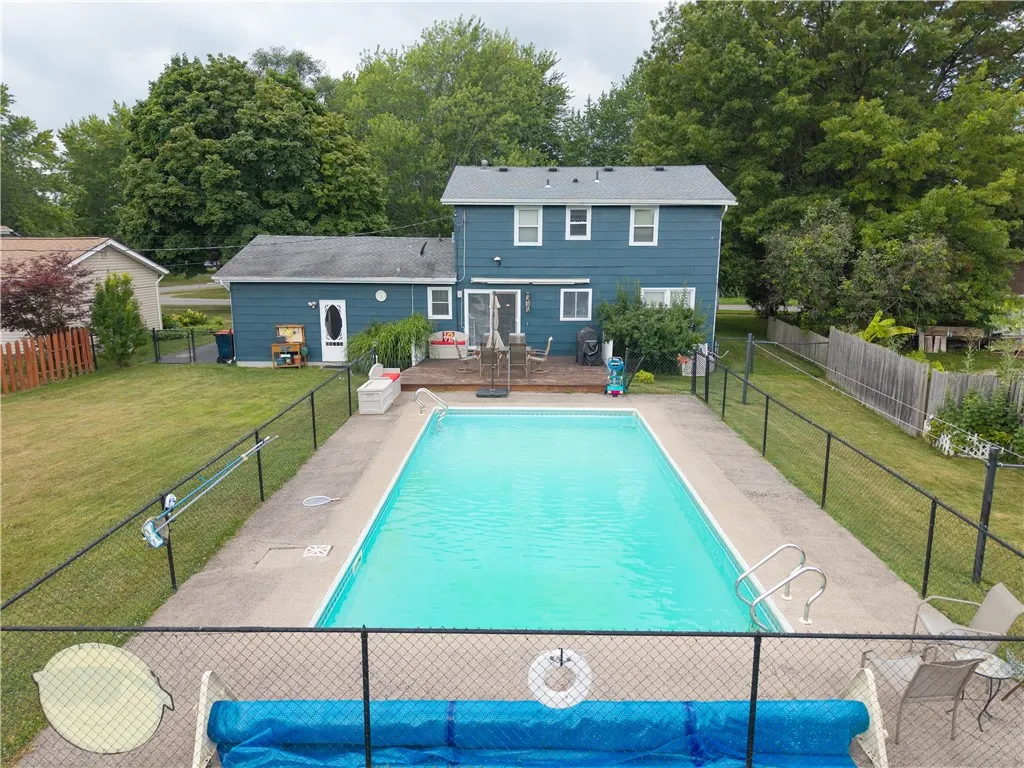 30 Rusty Lane, Greece, New York 14626, Greece, New York 14626, 4 Bedrooms Bedrooms, 7 Rooms Rooms,1 BathroomBathrooms,Residential,For Sale,30 Rusty Lane, Greece, New York 14626,R1623754