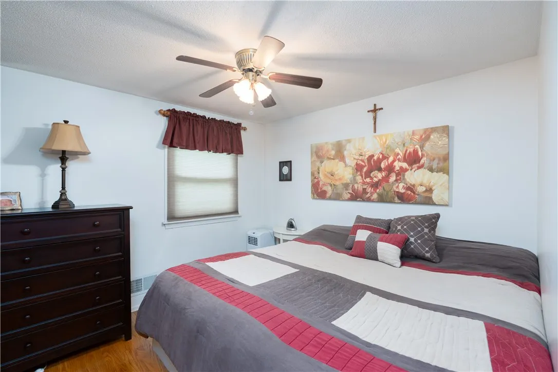 30 Rusty Lane, Greece, New York 14626, Greece, New York 14626, 4 Bedrooms Bedrooms, 7 Rooms Rooms,1 BathroomBathrooms,Residential,For Sale,30 Rusty Lane, Greece, New York 14626,R1623754
