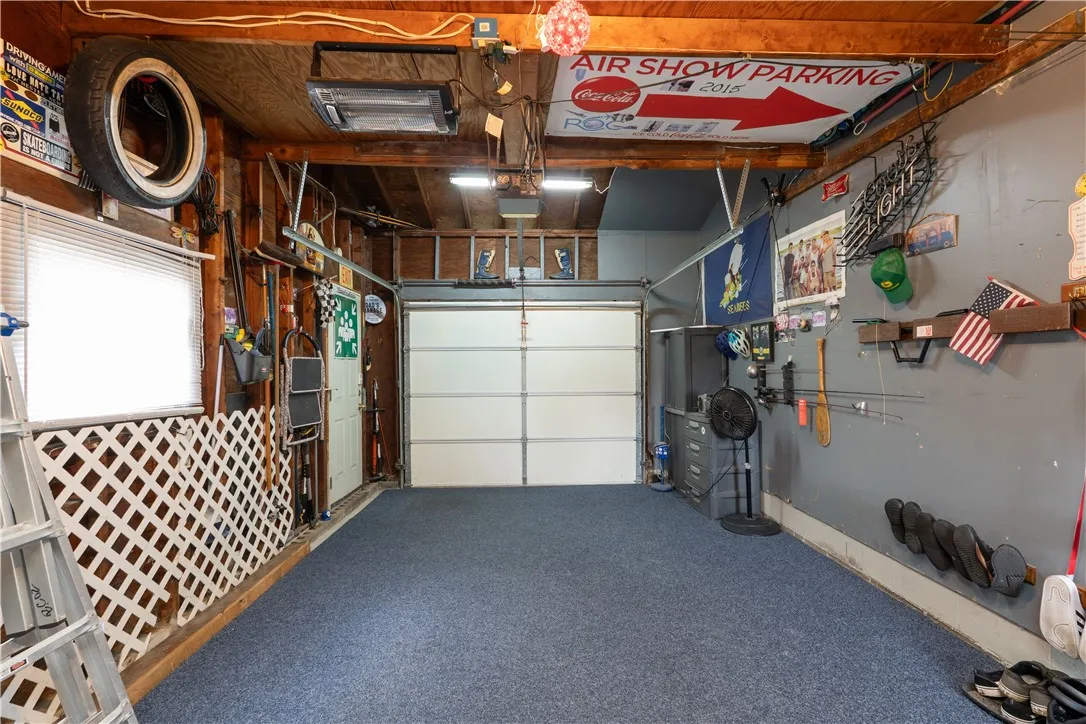 30 Rusty Lane, Greece, New York 14626, Greece, New York 14626, 4 Bedrooms Bedrooms, 7 Rooms Rooms,1 BathroomBathrooms,Residential,For Sale,30 Rusty Lane, Greece, New York 14626,R1623754