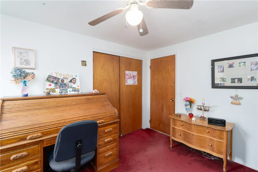 30 Rusty Lane, Greece, New York 14626, Greece, New York 14626, 4 Bedrooms Bedrooms, 7 Rooms Rooms,1 BathroomBathrooms,Residential,For Sale,30 Rusty Lane, Greece, New York 14626,R1623754
