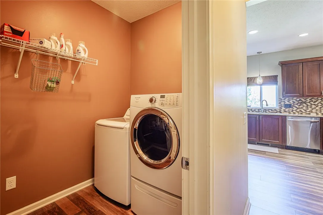 14 Wycombe Place, Greece, New York 14612, Greece, New York 14612, 3 Bedrooms Bedrooms, 7 Rooms Rooms,2 BathroomsBathrooms,Residential,For Sale,14 Wycombe Place, Greece, New York 14612,R1623662