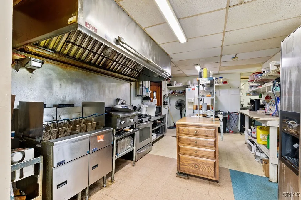 601 West Broadway, Fulton, New York 13069, Fulton, New York 13069, ,Commercial Sale,For Sale,601 West Broadway, Fulton, New York 13069,S1623403