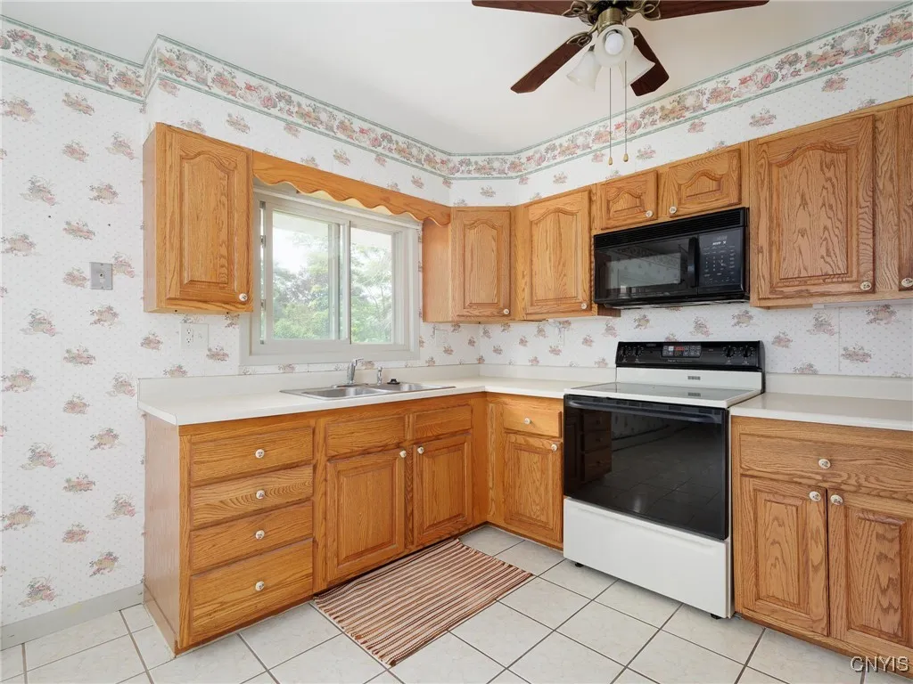 1309 Ives Street, Watertown City, New York 13601, Watertown City, New York 13601, 3 Bedrooms Bedrooms, 8 Rooms Rooms,1 BathroomBathrooms,Residential,For Sale,1309 Ives Street, Watertown City, New York 13601,S1621060