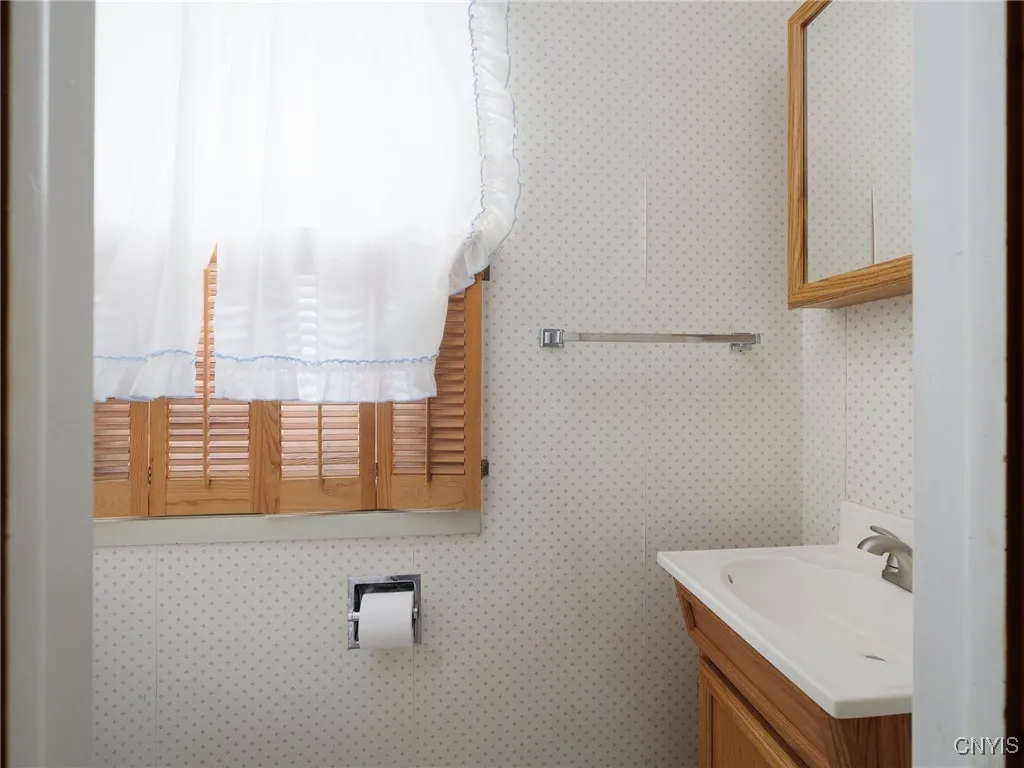 1309 Ives Street, Watertown City, New York 13601, Watertown City, New York 13601, 3 Bedrooms Bedrooms, 8 Rooms Rooms,1 BathroomBathrooms,Residential,For Sale,1309 Ives Street, Watertown City, New York 13601,S1621060