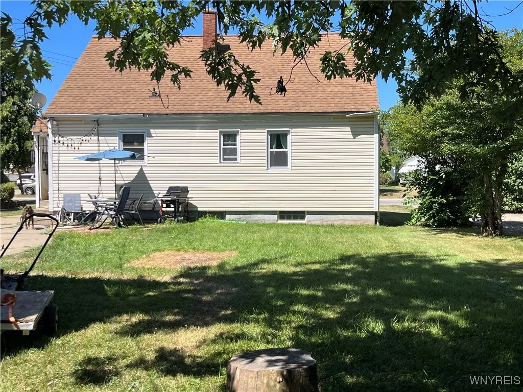511 Capen Boulevard, Amherst, New York 14226, Amherst, New York 14226, 4 Bedrooms Bedrooms, 6 Rooms Rooms,1 BathroomBathrooms,Residential,For Sale,511 Capen Boulevard, Amherst, New York 14226,B1623637