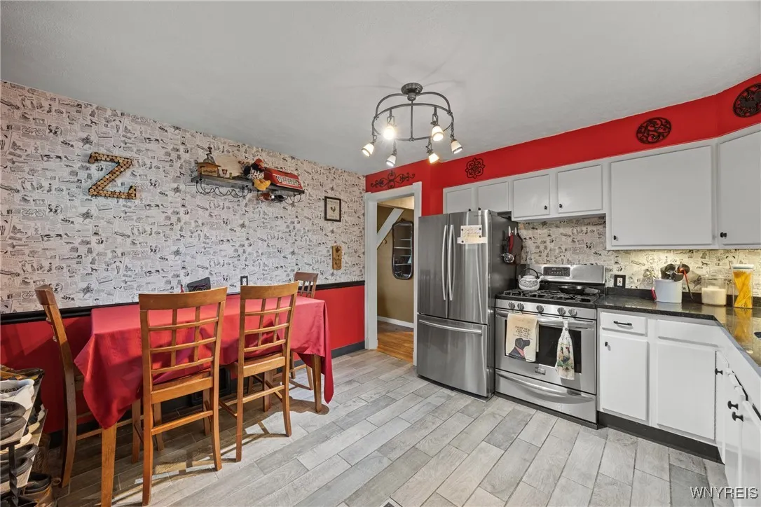 511 Capen Boulevard, Amherst, New York 14226, Amherst, New York 14226, 4 Bedrooms Bedrooms, 6 Rooms Rooms,1 BathroomBathrooms,Residential,For Sale,511 Capen Boulevard, Amherst, New York 14226,0,B1623637