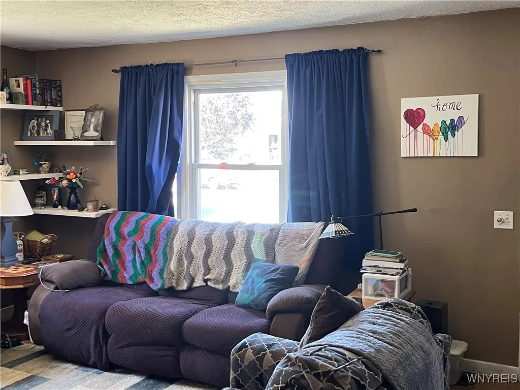 511 Capen Boulevard, Amherst, New York 14226, Amherst, New York 14226, 4 Bedrooms Bedrooms, 6 Rooms Rooms,1 BathroomBathrooms,Residential,For Sale,511 Capen Boulevard, Amherst, New York 14226,B1623637