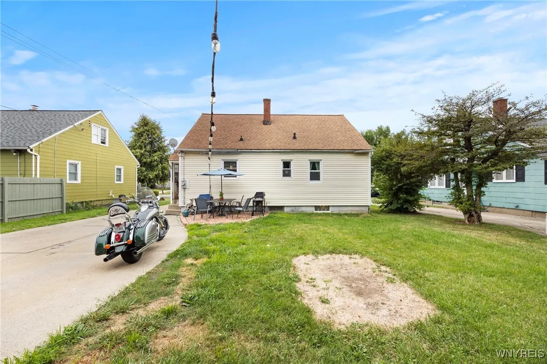 511 Capen Boulevard, Amherst, New York 14226, Amherst, New York 14226, 4 Bedrooms Bedrooms, 6 Rooms Rooms,1 BathroomBathrooms,Residential,For Sale,511 Capen Boulevard, Amherst, New York 14226,0,B1623637