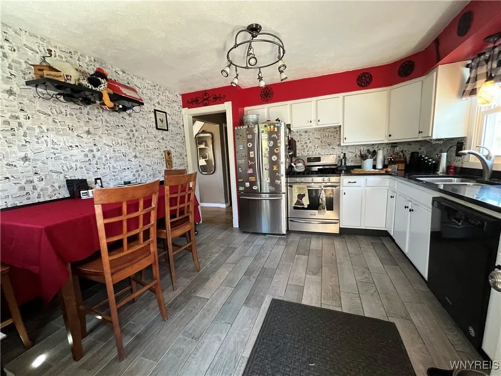 511 Capen Boulevard, Amherst, New York 14226, Amherst, New York 14226, 4 Bedrooms Bedrooms, 6 Rooms Rooms,1 BathroomBathrooms,Residential,For Sale,511 Capen Boulevard, Amherst, New York 14226,B1623637