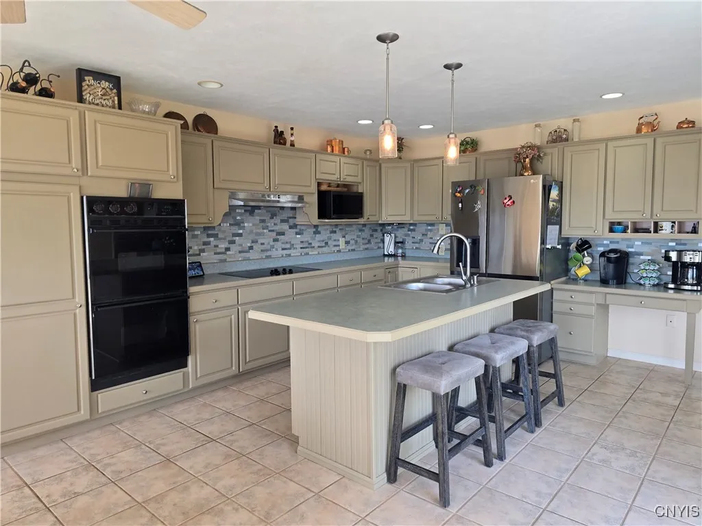 6641 Lake Shore Road North, Verona, New York 13162, Verona, New York 13162, 3 Bedrooms Bedrooms, 8 Rooms Rooms,2 BathroomsBathrooms,Residential,Closed,6641 Lake Shore Road North, Verona, New York 13162,0,S1623134