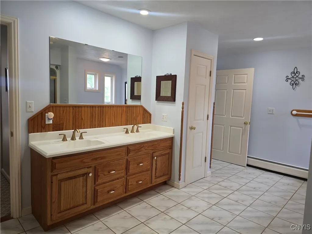 6641 Lake Shore Road North, Verona, New York 13162, Verona, New York 13162, 3 Bedrooms Bedrooms, 8 Rooms Rooms,2 BathroomsBathrooms,Residential,Closed,6641 Lake Shore Road North, Verona, New York 13162,0,S1623134