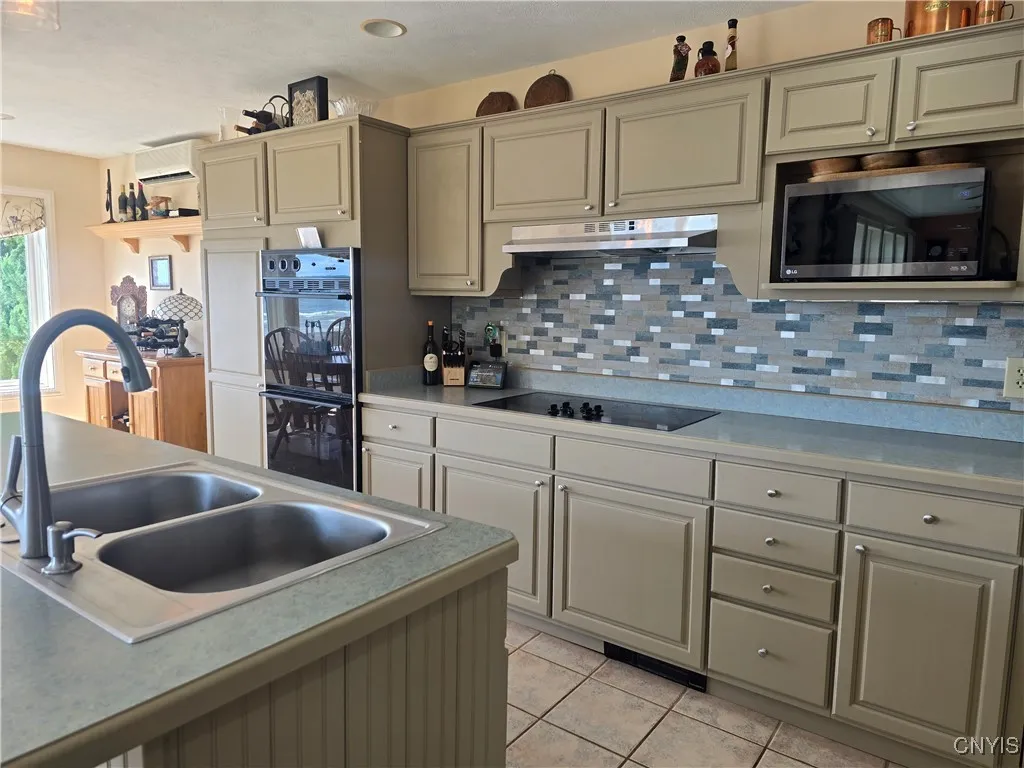 6641 Lake Shore Road North, Verona, New York 13162, Verona, New York 13162, 3 Bedrooms Bedrooms, 8 Rooms Rooms,2 BathroomsBathrooms,Residential,Closed,6641 Lake Shore Road North, Verona, New York 13162,0,S1623134