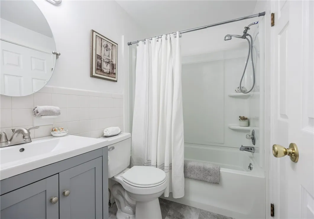 122 Countess Drive, Henrietta, New York 14586, Henrietta, New York 14586, 3 Bedrooms Bedrooms, 7 Rooms Rooms,2 BathroomsBathrooms,Residential,For Sale,122 Countess Drive, Henrietta, New York 14586,R1623605