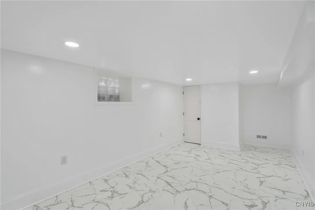 335 Bruce Street, Syracuse, New York 13224, Syracuse, New York 13224, 5 Bedrooms Bedrooms, 10 Rooms Rooms,3 BathroomsBathrooms,Residential,For Sale,335 Bruce Street, Syracuse, New York 13224,S1623908
