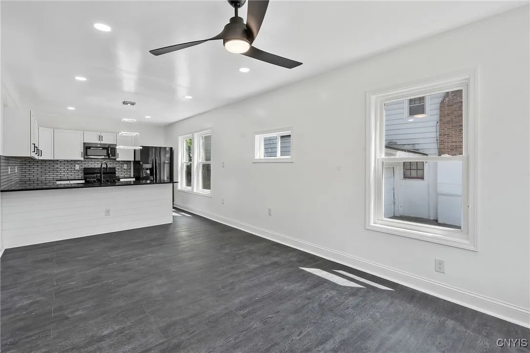 335 Bruce Street, Syracuse, New York 13224, Syracuse, New York 13224, 5 Bedrooms Bedrooms, 10 Rooms Rooms,3 BathroomsBathrooms,Residential,For Sale,335 Bruce Street, Syracuse, New York 13224,S1623908