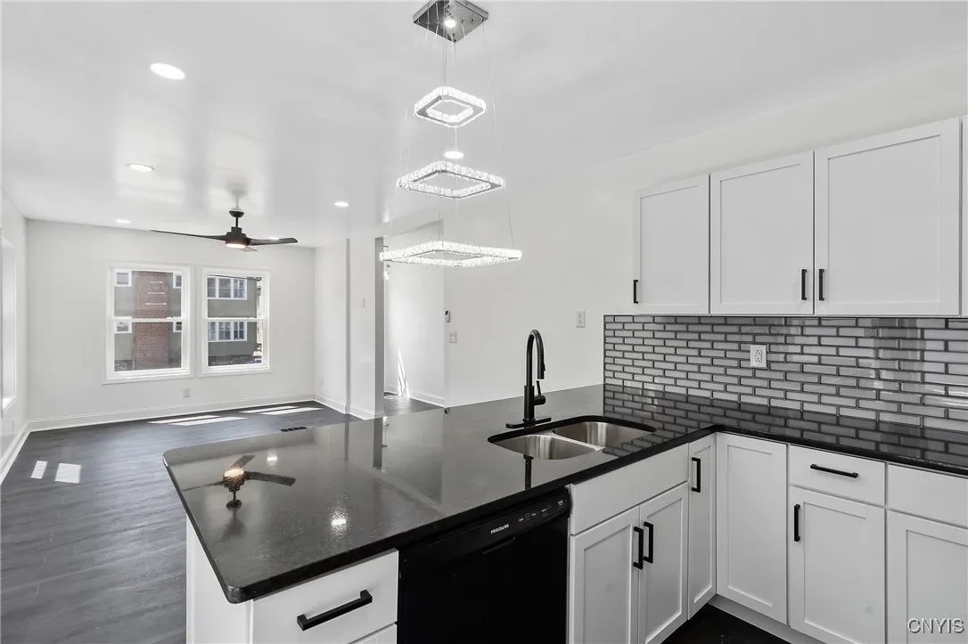 335 Bruce Street, Syracuse, New York 13224, Syracuse, New York 13224, 5 Bedrooms Bedrooms, 10 Rooms Rooms,3 BathroomsBathrooms,Residential,For Sale,335 Bruce Street, Syracuse, New York 13224,S1623908