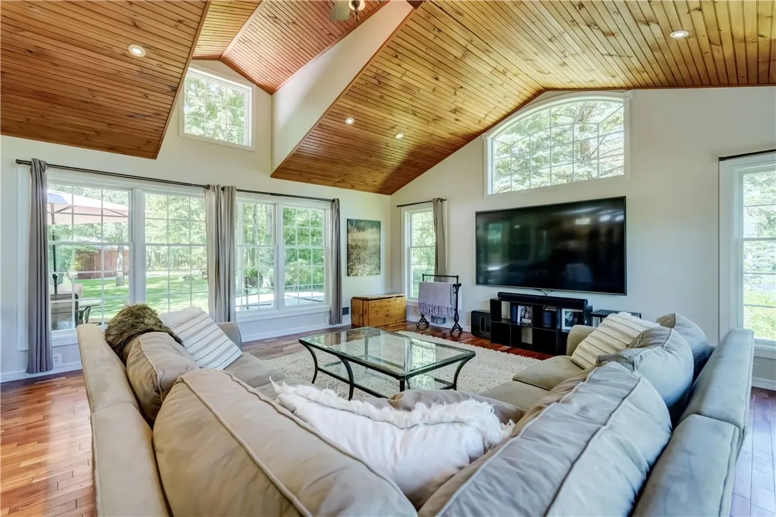 1330 Crittenden Road, Brighton, New York 14623, Brighton, New York 14623, 3 Bedrooms Bedrooms, 6 Rooms Rooms,2 BathroomsBathrooms,Residential,For Sale,1330 Crittenden Road, Brighton, New York 14623,R1623562
