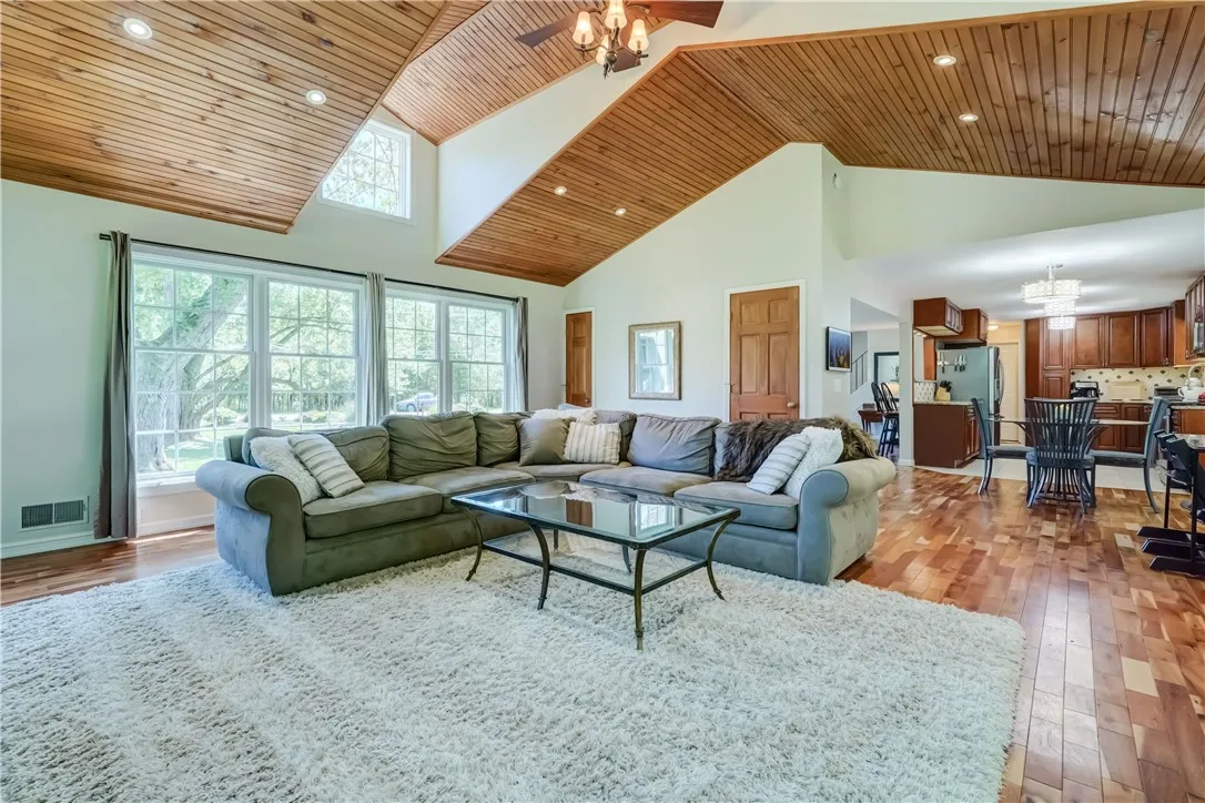 1330 Crittenden Road, Brighton, New York 14623, Brighton, New York 14623, 3 Bedrooms Bedrooms, 6 Rooms Rooms,2 BathroomsBathrooms,Residential,For Sale,1330 Crittenden Road, Brighton, New York 14623,R1623562