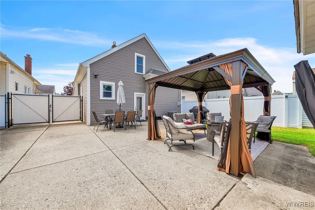 37 Arundel Road, Buffalo, New York 14216, Buffalo, New York 14216, 4 Bedrooms Bedrooms, 7 Rooms Rooms,2 BathroomsBathrooms,Residential,For Sale,37 Arundel Road, Buffalo, New York 14216,B1623059