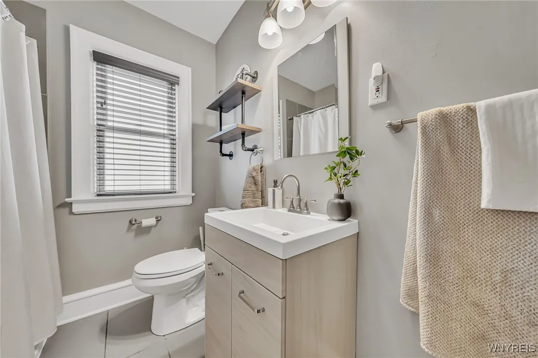 37 Arundel Road, Buffalo, New York 14216, Buffalo, New York 14216, 4 Bedrooms Bedrooms, 7 Rooms Rooms,2 BathroomsBathrooms,Residential,For Sale,37 Arundel Road, Buffalo, New York 14216,B1623059