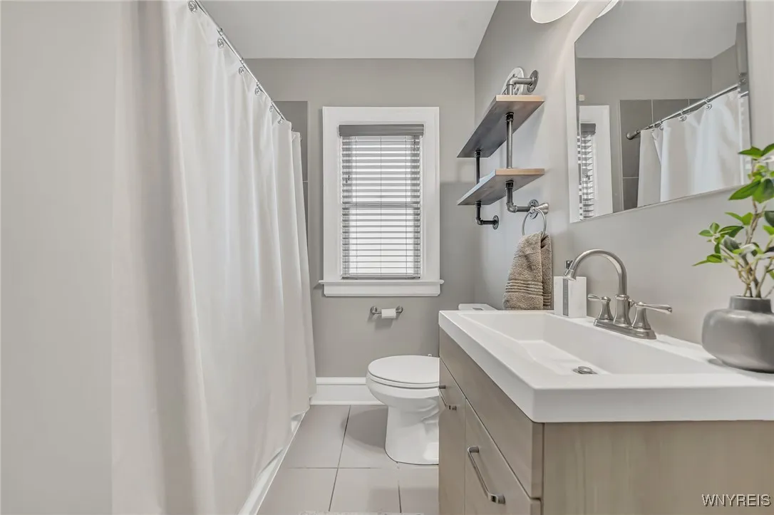37 Arundel Road, Buffalo, New York 14216, Buffalo, New York 14216, 4 Bedrooms Bedrooms, 7 Rooms Rooms,2 BathroomsBathrooms,Residential,For Sale,37 Arundel Road, Buffalo, New York 14216,B1623059