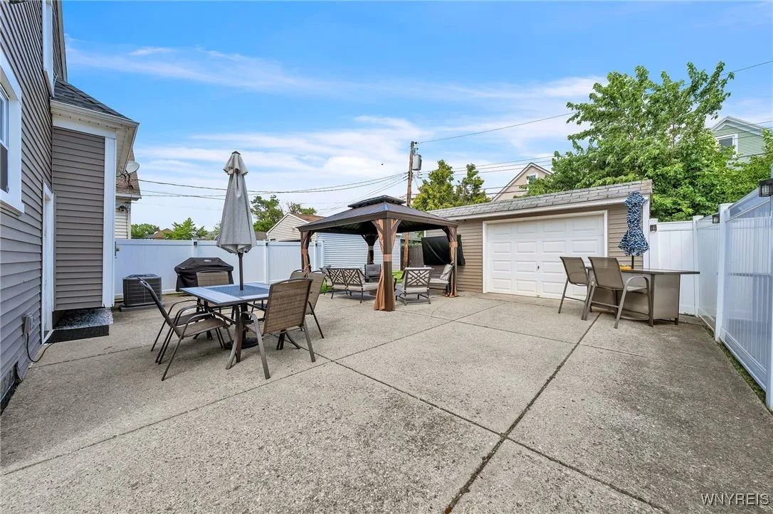 37 Arundel Road, Buffalo, New York 14216, Buffalo, New York 14216, 4 Bedrooms Bedrooms, 7 Rooms Rooms,2 BathroomsBathrooms,Residential,For Sale,37 Arundel Road, Buffalo, New York 14216,B1623059